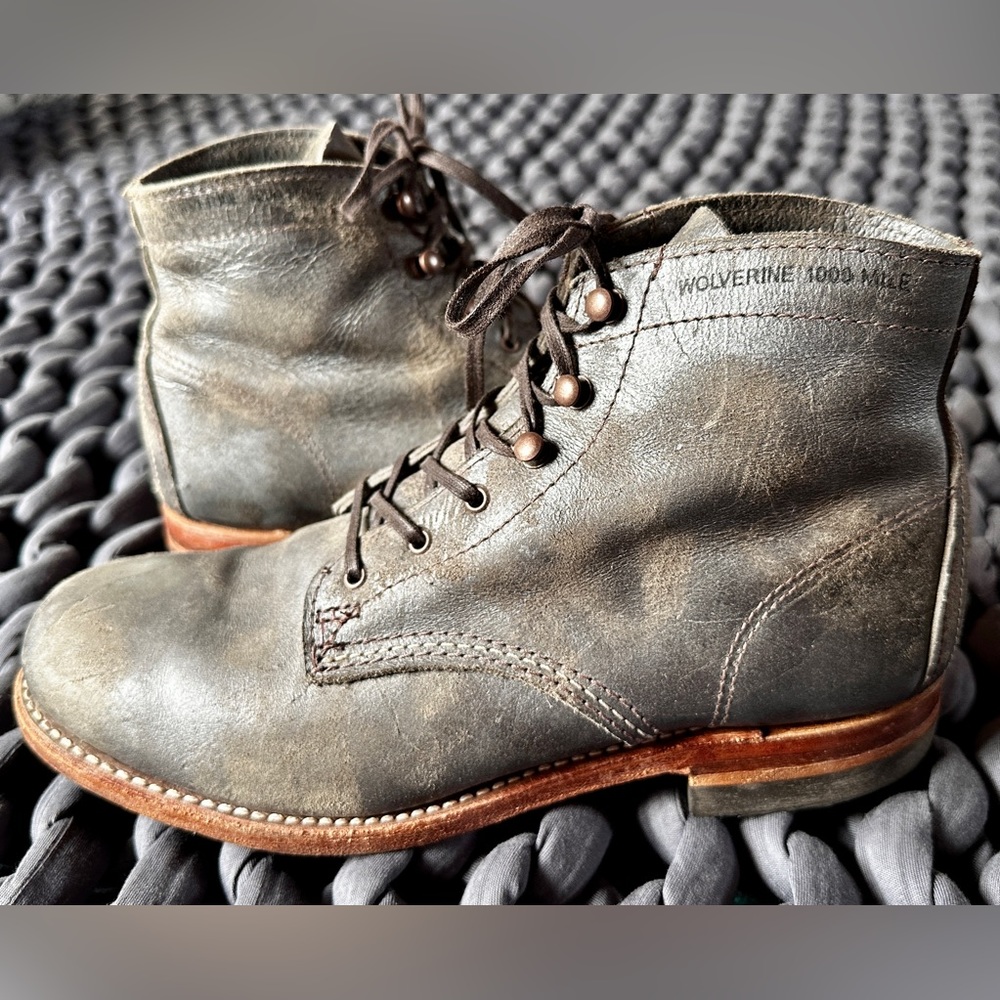 Wolverine Women’s 1000 Mile Silver & Grey Distressed Leather Lace Up Boot - 8.5